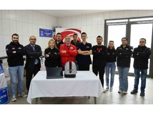 Öğrenciler hava savunma sistemi geliştirdi: 5 santimetrelik cismi vurabiliyor