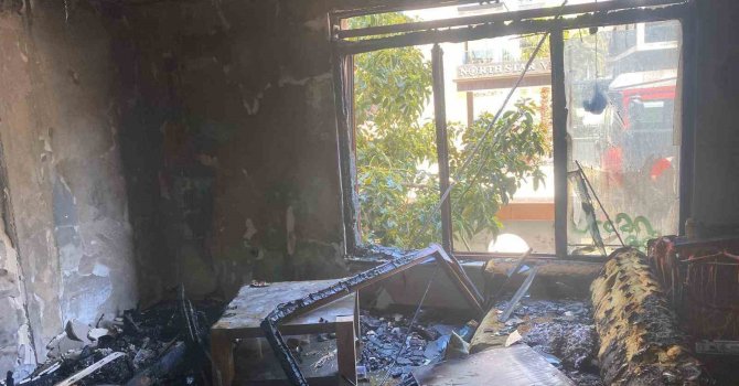 Alanya’da apartman dairesinde çıkan yangında 1 kişi dumandan etkilendi
