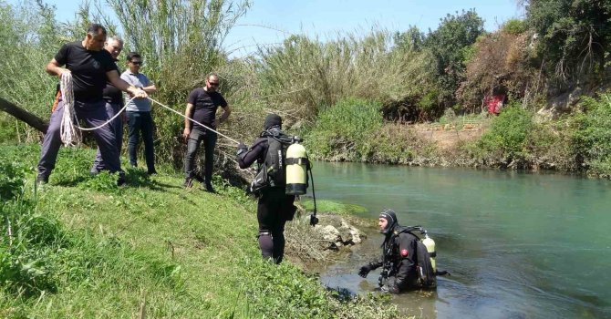 Antalya’da 15 gündür haber alınamayan adam için dalgıçlar Düden Şelalesi’ne daldı