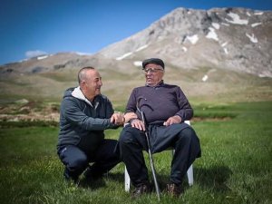 AK Parti Antalya Milletvekili Mevlüt Çavuşoğlu’nun babası hayatını kaybetti