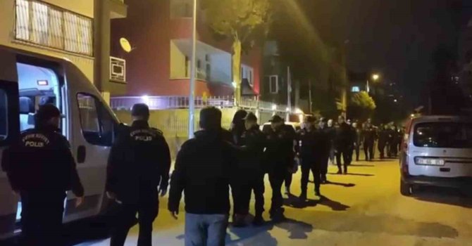 Kumar oynarken yakalanan şahsın aklına ilk gelen polise kimlik sormak oldu
