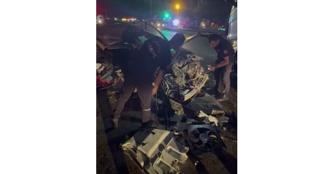 Adana’da otomobil ile kamyon çarpıştı: 1 ölü, 1 yaralı