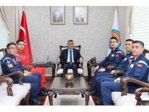 Türk Yıldızları Ekibi Vali Toros ve Başkan Seçer’i ziyaret etti