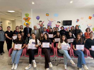 Döşeamlı Devlet Hastanesi’nde Çocuk Poliklinikleri sanatla renklendi