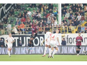 Trendyol Süper Lig: Alanyaspor: 1 - Samsunspor: 0 (Maç Sonucu)