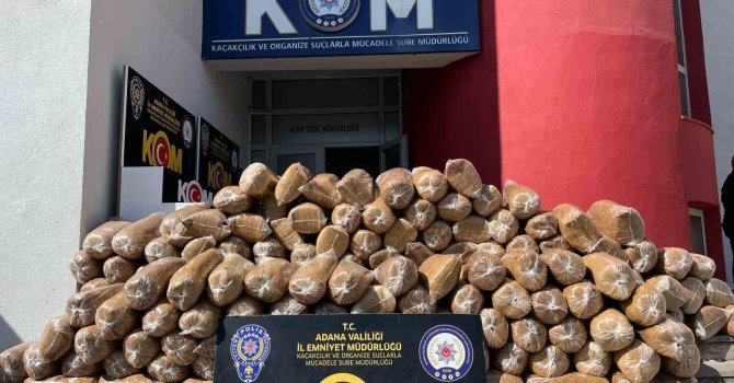 Adana’da araçta 1 ton kaçak kıyılmış tütün ele geçirildi