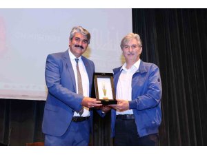 Onikişubat okuyor söyleşisi ile edebiyat rüzgarı esti