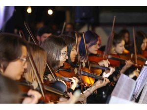 Kepez’den 23 Nisan’a özel senfonik rock konseri