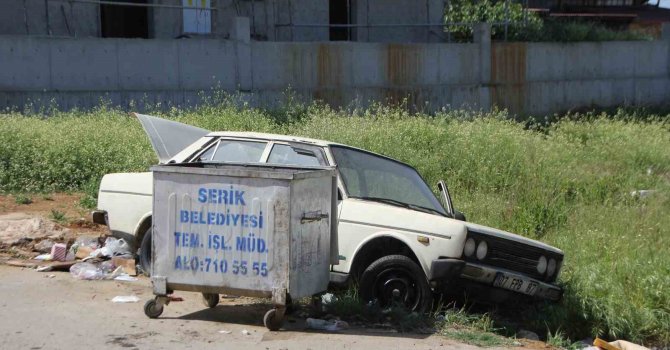 Bu da oldu: Buzdolabı, televizyon derken Fiat Tofaş otomobil de çöpe atıldı
