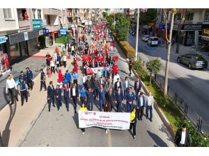 Tarsus, 23 Nisan’ı coşkulu bir şekilde kutladı