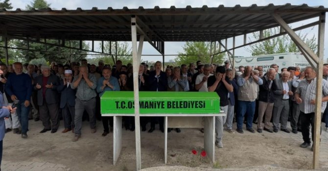 Elektrik akımına kapılarak hayatını kaybeden anne-kızın cenaze toprağa verildi