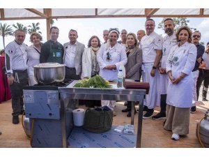 Side’de Girit sofrası kuruldu tarih, tatlar ve ezgiler bütünleşti