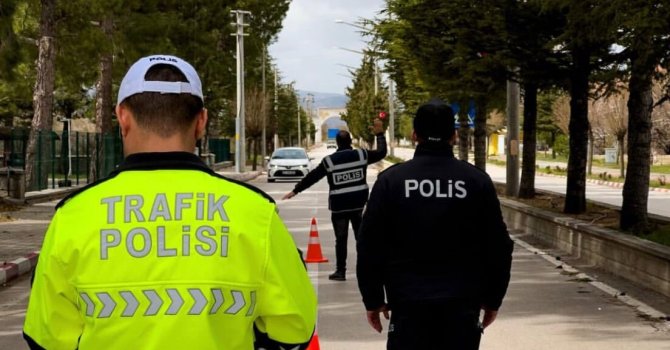 Isparta’da 1 haftada 40 aranan şahıs yakalandı, 2 bin 800 sürücüye ceza kesildi