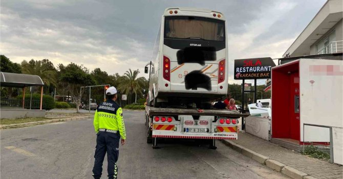 Alanya’da korsan taşımacılık yapan servis sürücüsüne 46 bin TL ceza