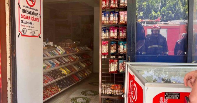 Antalya’da markette yangın korkusu