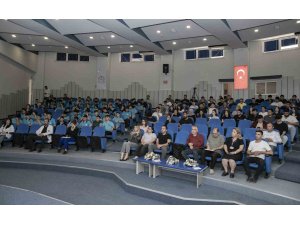 Mersin’de ’Yeşil Dönüşüm’ paneli düzenlendi