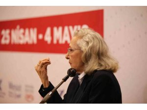 İnci Aral Kepez Kitap Fuarı’nda okurlarıyla buluştu