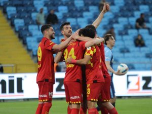 Trendyol Süper Lig: Adana Demirspor: 1 - Göztepe: 2 (İlk yarı)