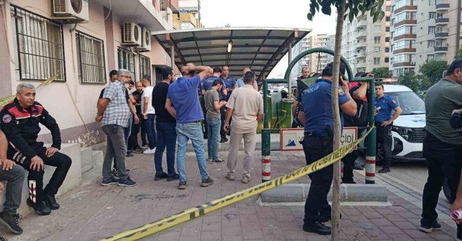 Eski eşi tarafından alt geçitte tabancayla öldürüldü