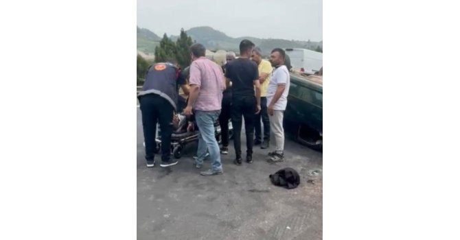 Osmaniye’de tıra arkadan çarpan otomobil takla attı: 2 kişi yaralandı