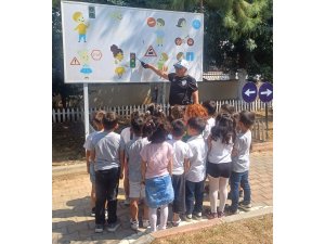 Polislerden öğrencilere uygulamalı eğitim