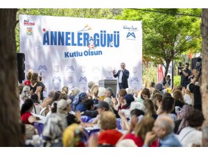 Başkan Seçer: "Kadınların başaramayacağı hiçbir zorluk, aşamayacağı hiçbir engel yoktur"