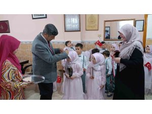 Anamur’da Kur’an ile tanışan minikler için program düzenlendi