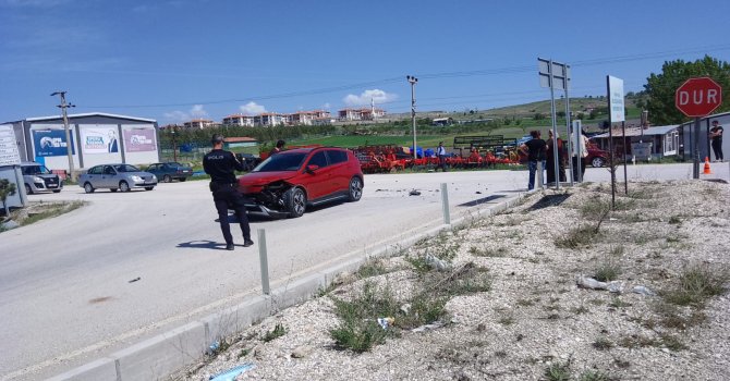 22 yaşındaki motosikletli genç hayatını kaybetti, otomobil sürücüsü sinir krizi geçirdi