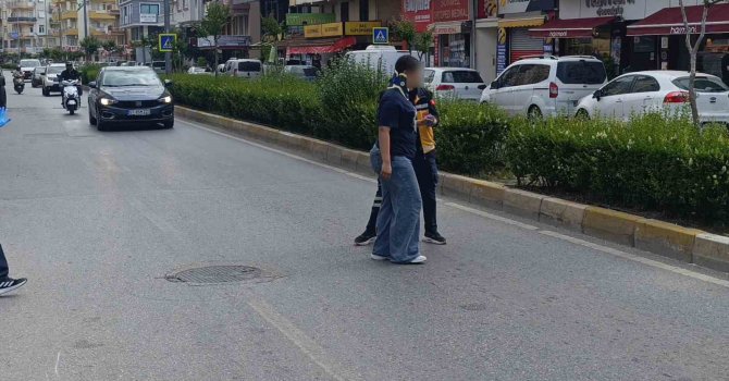 Yaya geçidini kullanmayan çocuğa motosiklet çarptı: 1 yaralı