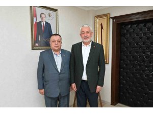 Emeklilerden Başkan Başdeğirmen’e destek