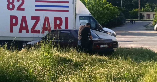 Polisin ‘dur’ ihtarına uymayıp kaçan otomobil otların arasında bulundu