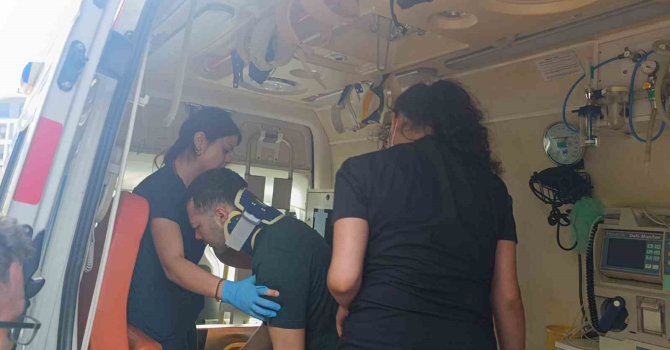 Karşıya geçmeye çalışırken motosikletin çarptığı yaya yaralandı