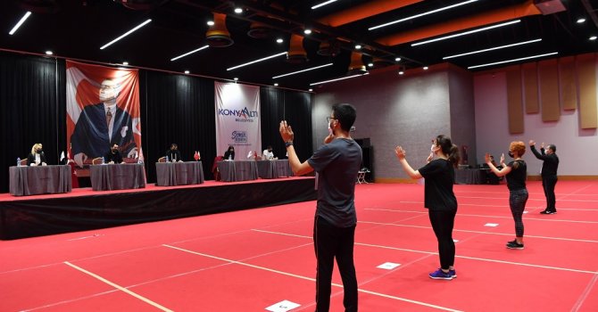 Konyaaltı Belediyesi Halk Oyunları Topluluğu büyüyor