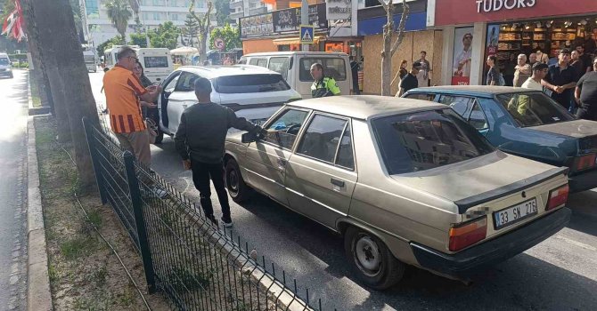 Ehliyetsiz ve alkollü sürücü 2 günlük son model cipe çarptı, araç sahipleri çileden çıktı