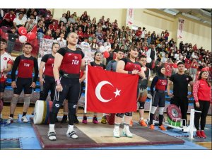 Isparta’da 19 Mayıs Atatürk’ü Anma ve Gençlik Spor Bayramı coşkuyla kutlandı