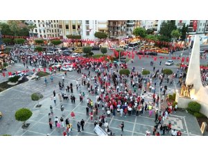 19 Mayıs Alanya’da fener alayı ve Gökhan Özen konseriyle kutlandı