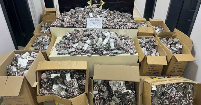 Mersin’de uyuşturucuyla mücadele: 280 bin adet hap ele geçirildi