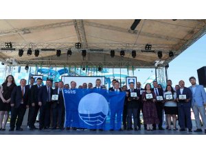 Başkan Böcek: "640 kilometrelik kıyı şeridimizde, marina ve turizm teknelerinin mavi bayrak alması için büyük gayret gösteriyoruz"