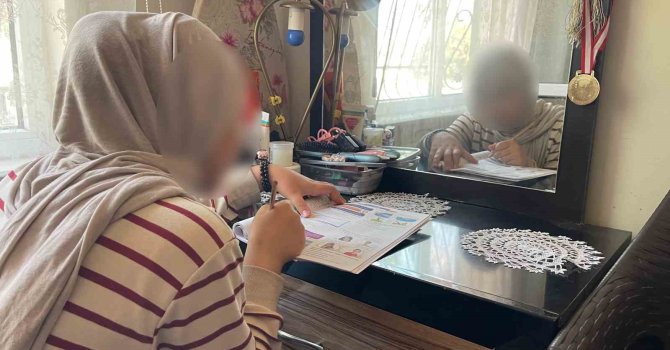 Tesettürlü öğrencisine ’Karabaş’ diye hitap ettiği iddia edilen öğretmen açığa alındı