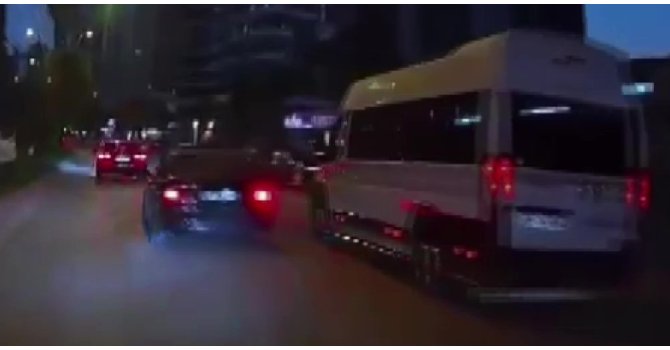 Almanya’da yapamayacağını Adana’da yaptı: Sürücü ehliyetsiz çıktı, 27 bin 944 TL ceza kesildi