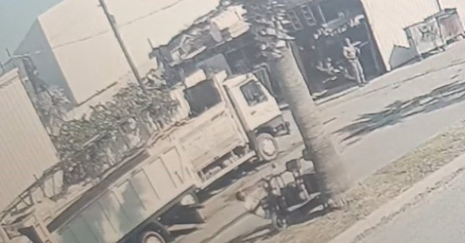 Ehliyetine 2041’e kadar el konulan sürücü, elektrikli bisikletten düşüp yoğun bakıma kaldırıldı