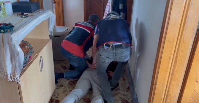 Alanya’da yasa dışı silah ve mühimmat operasyonu