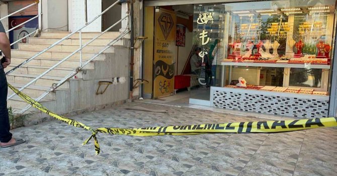 Kuyumcuyu öldürüp kayıplara karıştılar