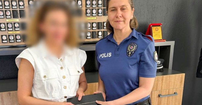 Isparta‘da AVM’de kaybolan değerli takı, polisin takibiyle bulundu
