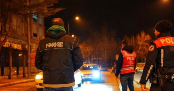 Isparta’da 24 saatlik polis denetiminde aranan 3 şahıs yakalandı