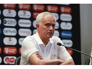 Jose Mourinho: "Başkan röportajında benim kalmamı istediğini belirtiyor, kendisi bana güveniyor"