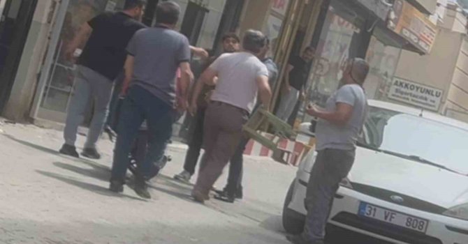 ’Hayırdır ya’ diyerek başlanan tabureli tartışma kamerada