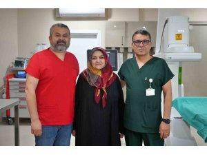 Antalya’da diz kireçlenmesine çift aşamalı tedavi: Yürüyemeyen hasta ayağa kalktı