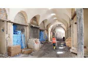 Tarihi kapalı çarşıda çalışmalar hızla sürüyor