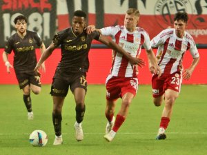 Trendyol Süper Lig: Antalyaspor: 0 - Trabzonspor: 2 (Maç sonucu)